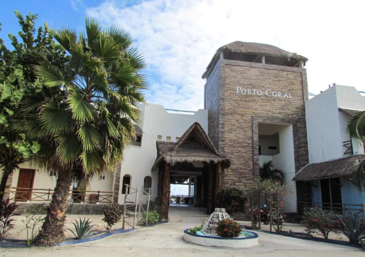 Porto Coral Hotel & Suites 切图马尔 外观 照片